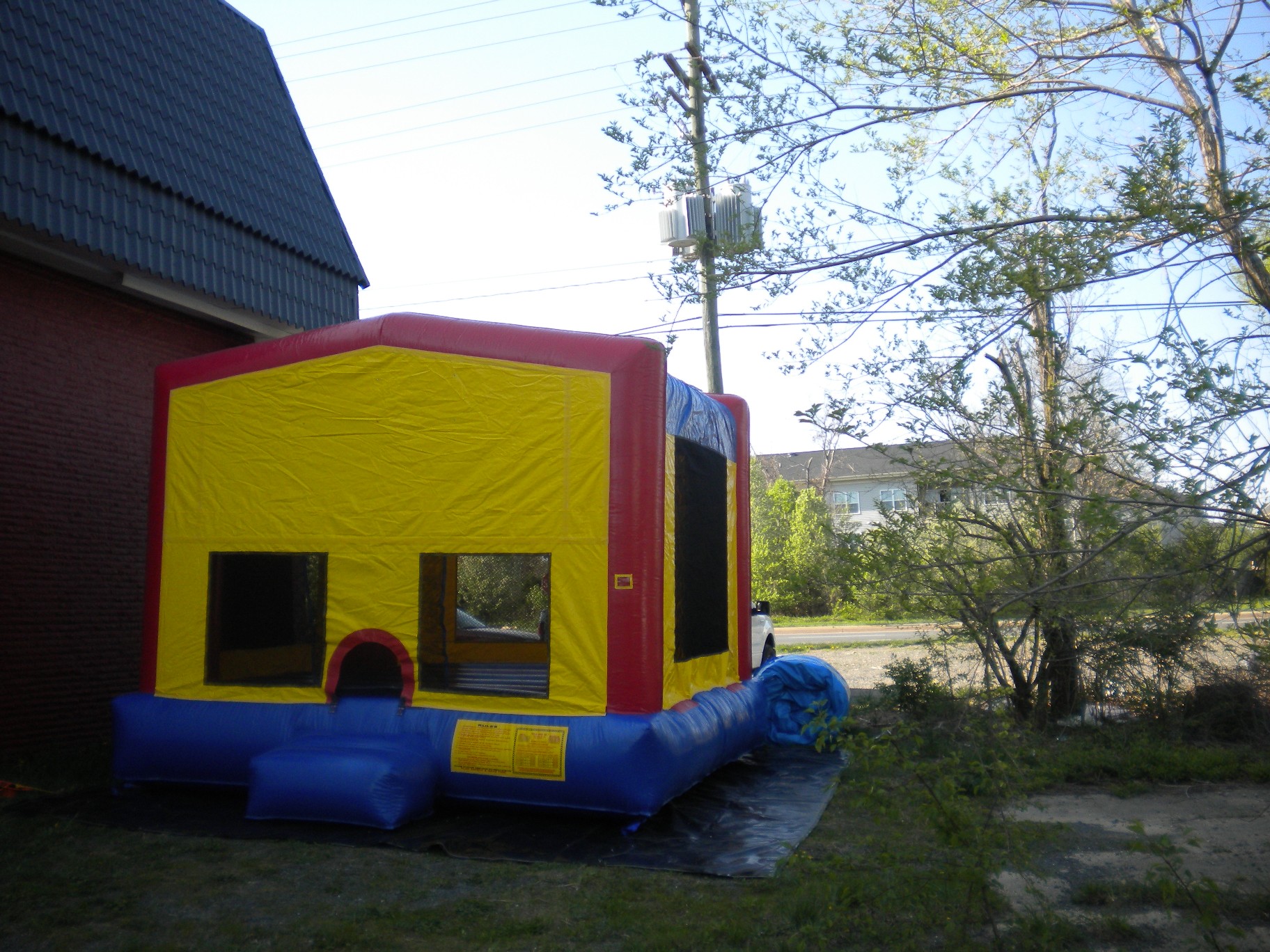 Blank Module House Moonbounce Front Right View