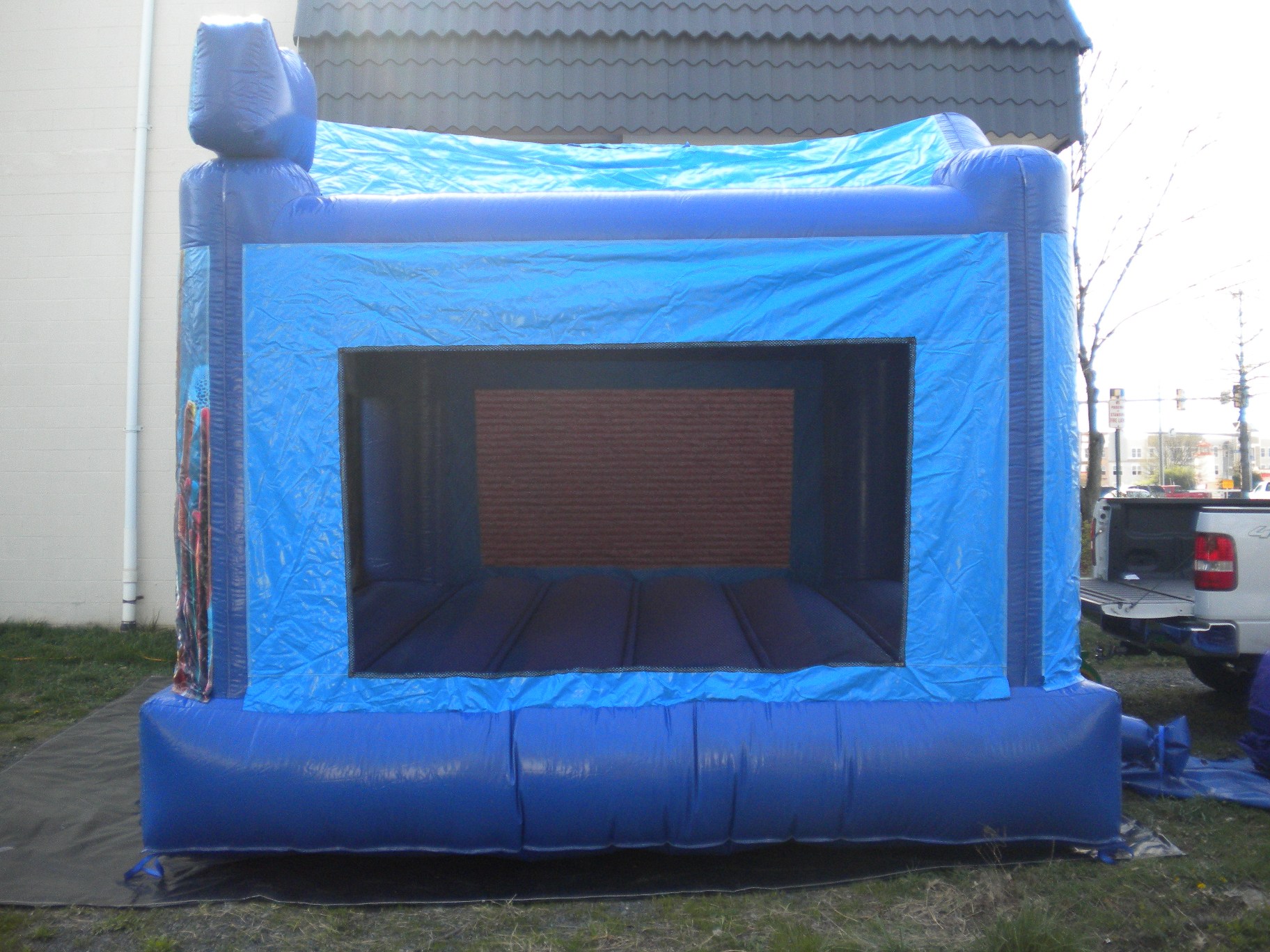 Finding Nemo Jumper Moonbouce Bounce House Right Side View