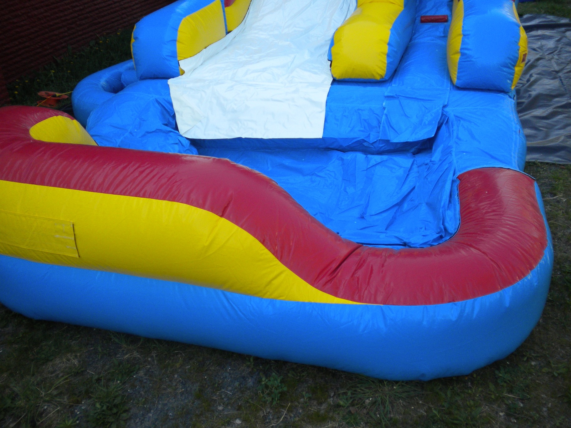 Slide N' Splash Inflatable Waterslide Moonbouce Pool View