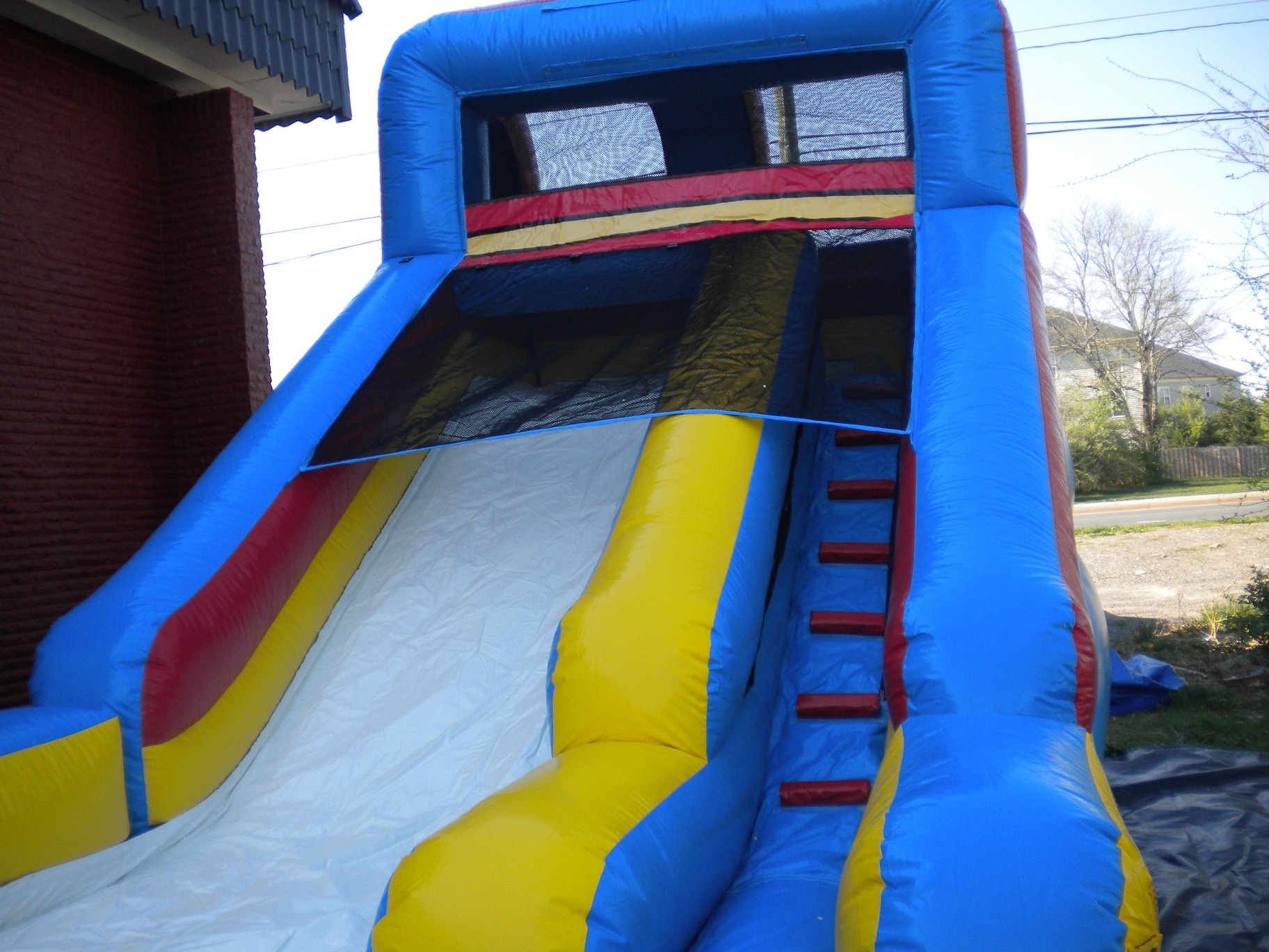 Slide N' Splash Inflatable Waterslide Moonbouce Slide View